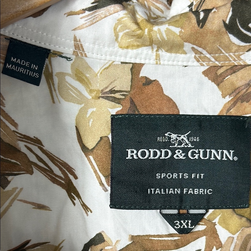 Rodd & Gunn Men's Floral Shirt - Picture 3 of 8